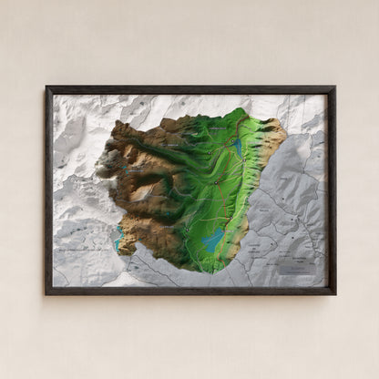 Mapa de relleu del Capcir, amb el territori en color i l’entorn en blanc. Presentació amb marc. 21 × 30 cm. Estil Clàssic.