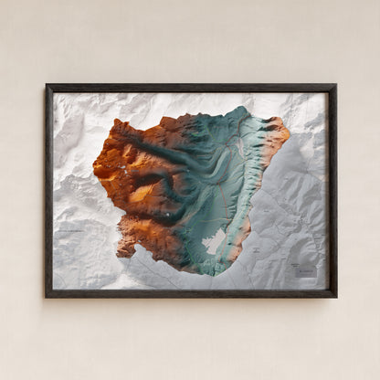 Mapa de relleu del Capcir, amb el territori en color i l’entorn en blanc. Presentació amb marc. 50 × 70 cm. Estil Contrastat.