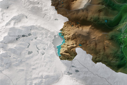 Mapa de relleu del Capcir, amb el territori en color i l’entorn en blanc. Detall de la part inferior esquerra. 61 × 91 cm. Estil Clàssic.