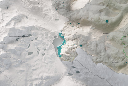 Mapa de relleu del Capcir, amb el territori en color i l’entorn en blanc. Detall de la part inferior esquerra. 61 × 91 cm. Estil Cartogràfic.