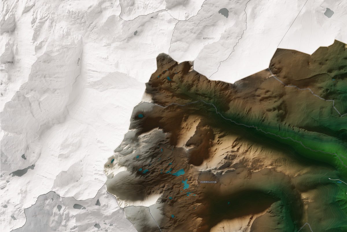 Mapa de relleu del Capcir, amb el territori en color i l’entorn en blanc. Detall de la part superior esquerra. 61 × 91 cm. Estil Clàssic.