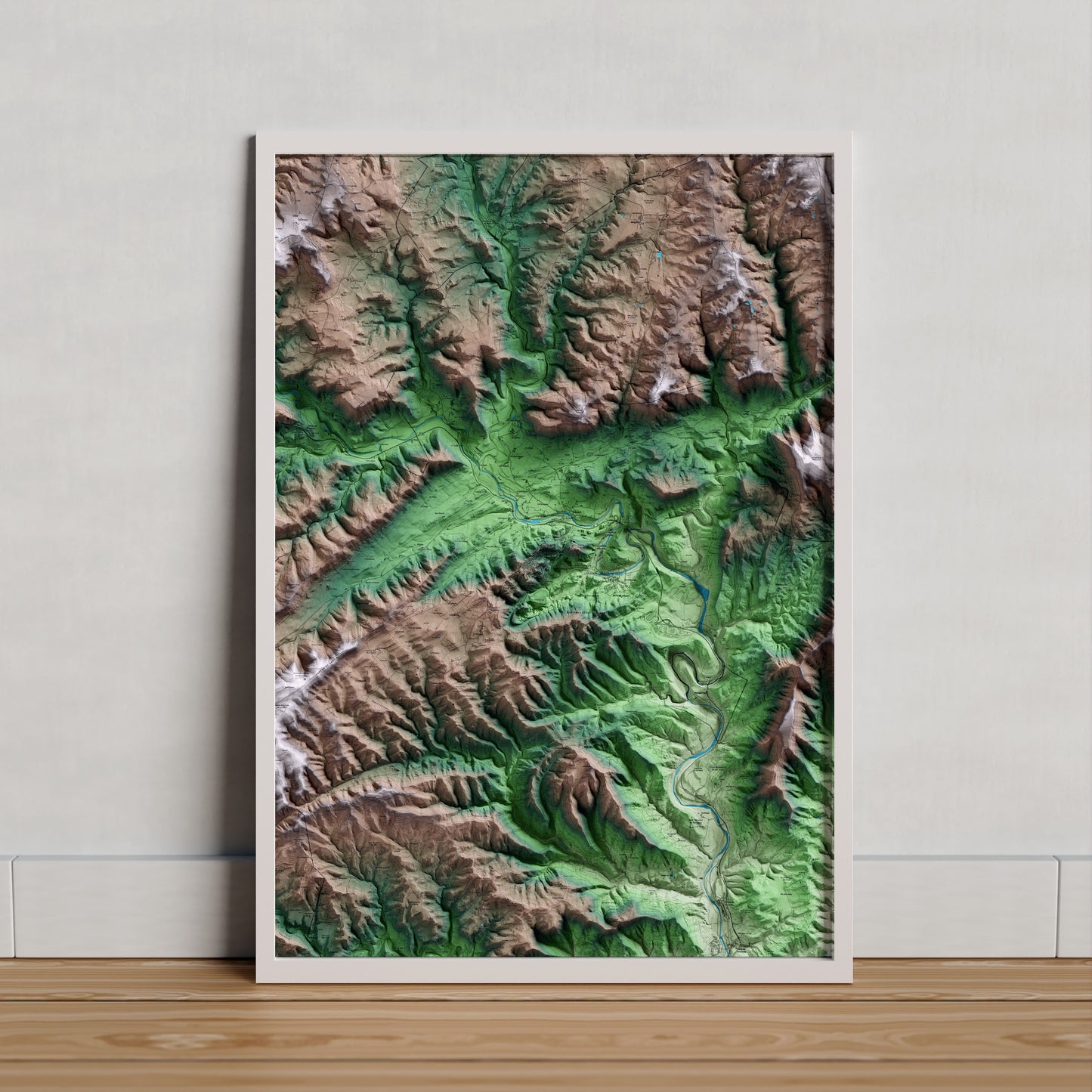 Mapa artístic del relleu de Cardona, al Bages, amb 15 km d’entorn i base topogràfica ICGC. Presentació emmarcada.