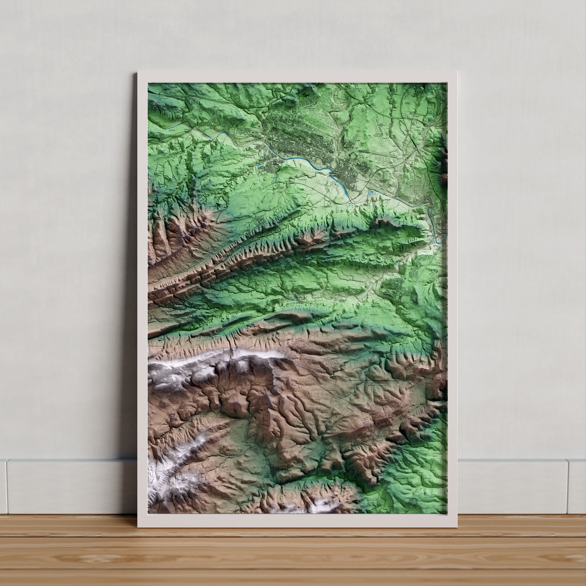 Mapa artístico del relieve de Carme, al Anoia, con 15 km de entorno y base topográfica ICGC. Presentación enmarcada.