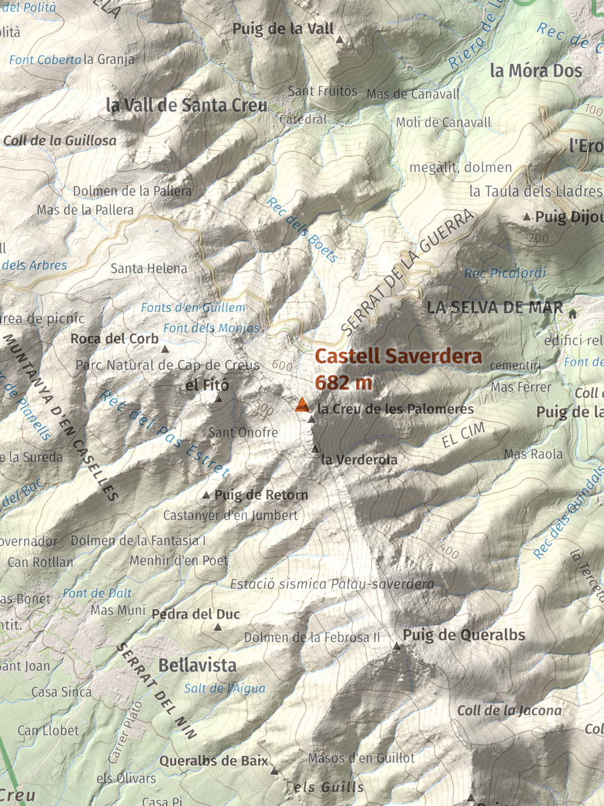 Mapa topográfico del relieve: Castell Saverdera, 682 m. Detalle de la zona central. 30 × 40 cm.