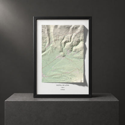 Mapa de relieve de Castell de Llívia, 1358 m, Cerdanya, lámina 100 Cims de Trobart. Presentación enmarcada. 70 × 100 cm.
