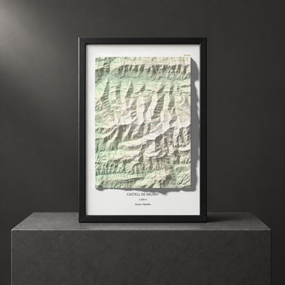 Mapa de relieve de Castell de Milany, 1529 m, Osona · Ripollès, lámina 100 Cims de Trobart. Presentación enmarcada. 61 × 91 cm.