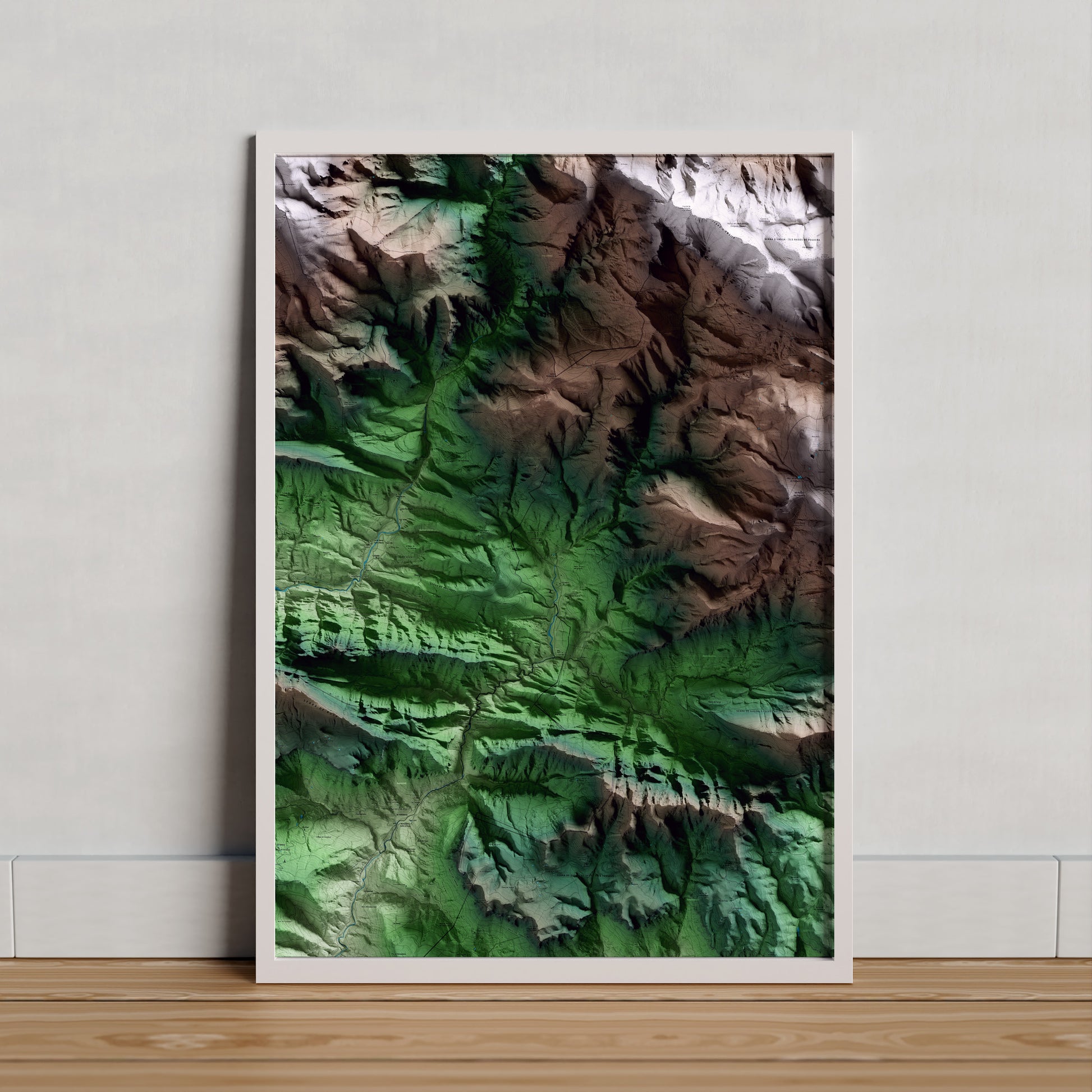 Mapa artístico del relieve de Castellar del Riu, al Berguedà, con 15 km de entorno y base topográfica ICGC. Presentación enmarcada.