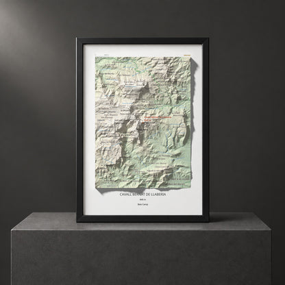 Mapa de relieve de Cavall Bernat de Llaberia, 840 m, Baix Camp, lámina 100 Cims de Trobart. Presentación enmarcada. 21 × 30 cm.