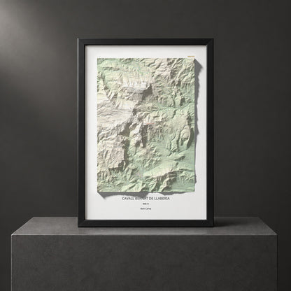 Mapa de relieve de Cavall Bernat de Llaberia, 840 m, Baix Camp, lámina 100 Cims de Trobart. Presentación enmarcada. 70 × 100 cm.