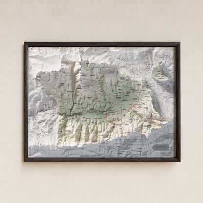 Mapa de relleu de la Cerdanya, amb el territori en color i l’entorn en blanc. Presentació amb marc. 30 × 40 cm. Estil Cartogràfic.