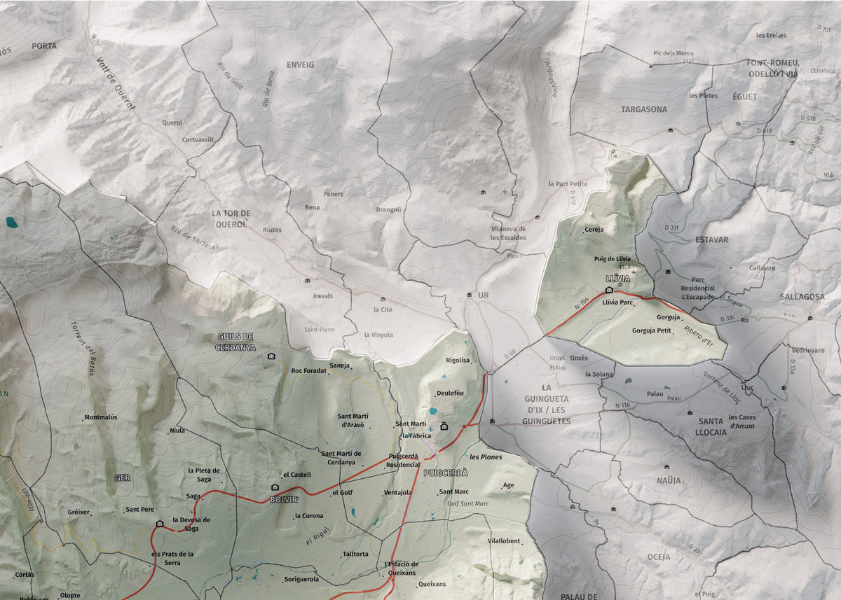 Mapa de relleu de la Cerdanya, amb el territori en color i l’entorn en blanc. Detall de la part superior dreta. 50 × 70 cm. Estil Cartogràfic.