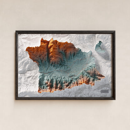 Mapa de relleu de la Cerdanya, amb el territori en color i l’entorn en blanc. Presentació amb marc. 61 × 91 cm. Estil Blau i taronja.