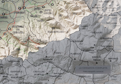 Mapa de relleu de la Cerdanya completa, amb el territori en color i l’entorn en blanc. Detall de la part inferior dreta. 21 × 30 cm. Estil Cartogràfic.
