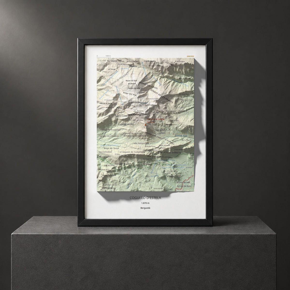 Mapa de relieve de Cogulló d'Estela, 1870 m, Berguedà, lámina 100 Cims de Trobart. Presentación enmarcada. 21 × 30 cm.