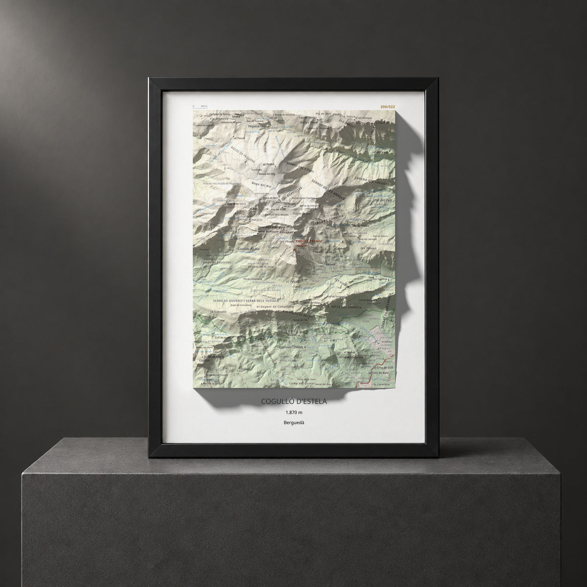 Mapa de relieve de Cogulló d'Estela, 1870 m, Berguedà, lámina 100 Cims de Trobart. Presentación enmarcada. 30 × 40 cm.