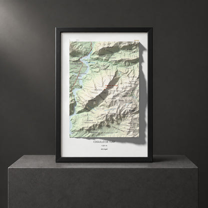 Mapa de relieve de Cogulló de Turp, 1621 m, Alt Urgell, lámina 100 Cims de Trobart. Presentación enmarcada. 21 × 30 cm.