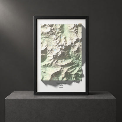 Mapa de relieve de Comapedrosa, 2942 m, Andorra, lámina 100 Cims de Trobart. Presentación enmarcada. 61 × 91 cm.