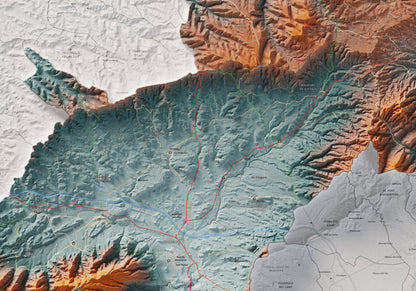 Mapa de relieve de la Conca de Barberà, con el territorio en color y el entorno en blanco. Detalle de la zona central. 70 × 100 cm. Estilo Azul y naranja.