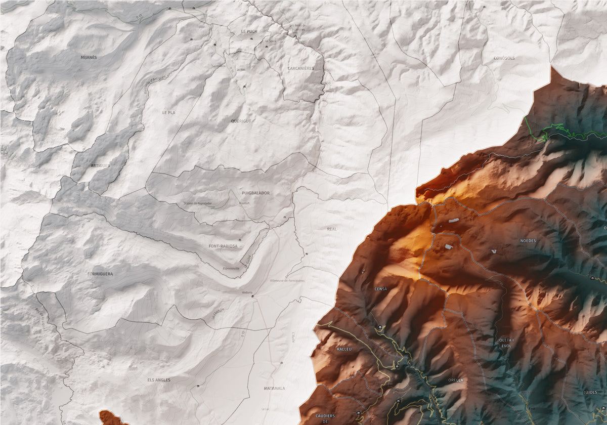 Mapa de relleu del Conflent, amb el territori en color i l’entorn en blanc. Detall de la part superior esquerra. 70 × 100 cm. Estil Contrastat.