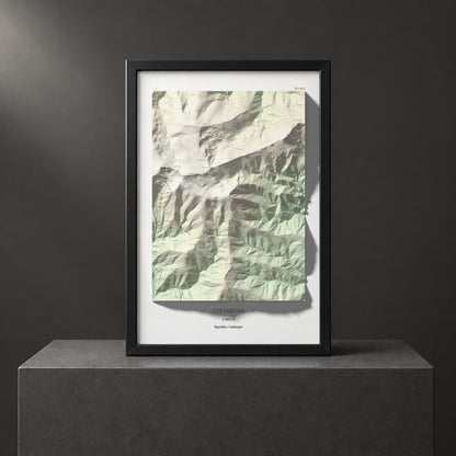 Mapa de relieve de Costabona, 2465 m, Ripollès · Vallespir, lámina 100 Cims de Trobart. Presentación enmarcada. 61 × 91 cm.