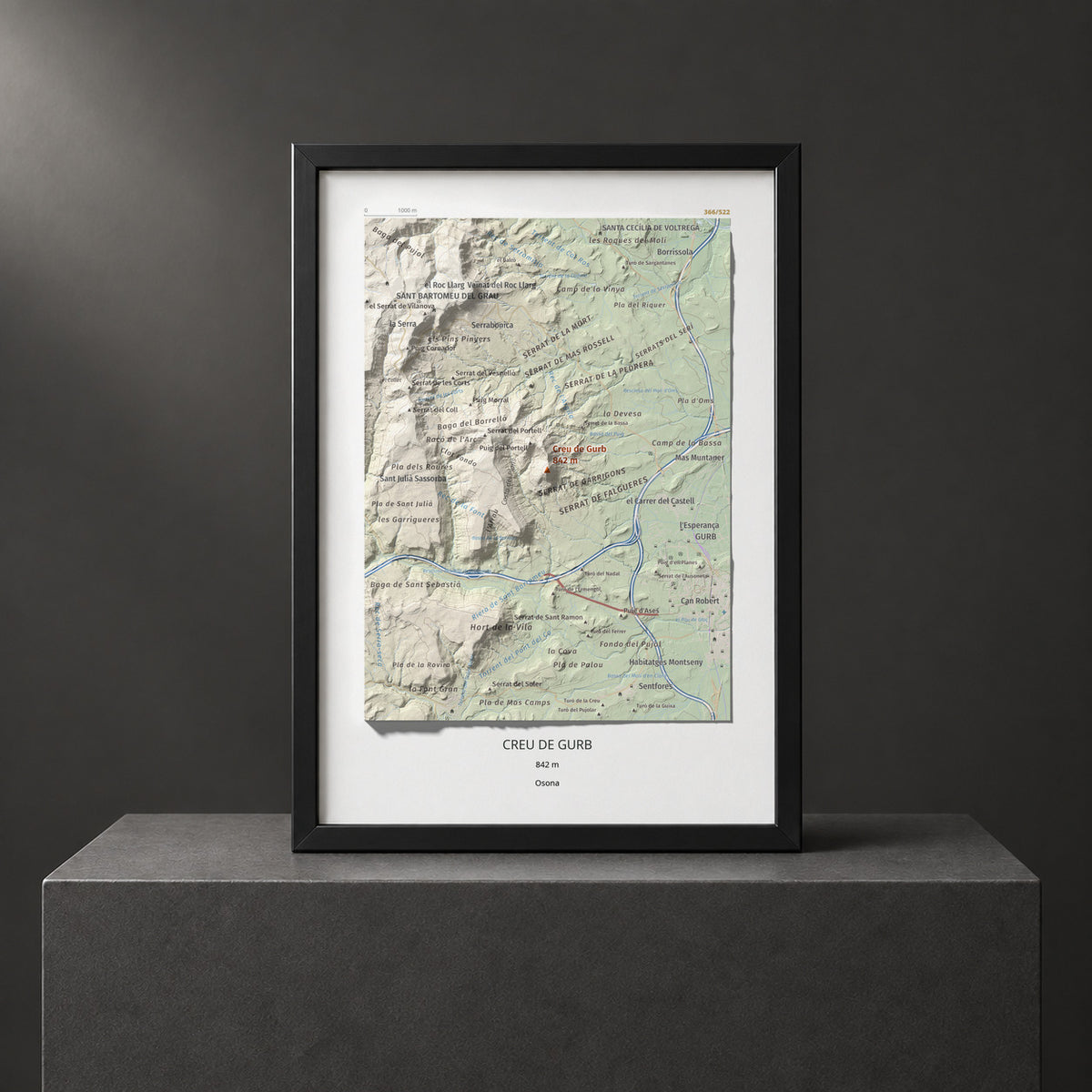 Mapa de relieve de Creu de Gurb, 842 m, Osona, lámina 100 Cims de Trobart. Presentación enmarcada. 21 × 30 cm.