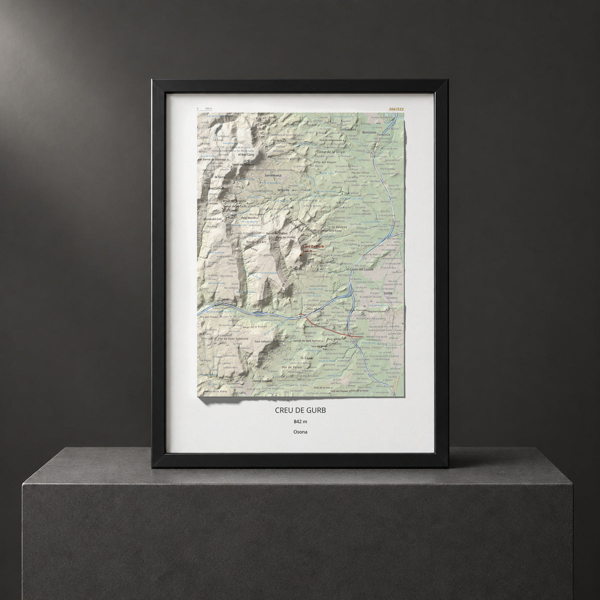 Mapa de relieve de Creu de Gurb, 842 m, Osona, lámina 100 Cims de Trobart. Presentación enmarcada. 30 × 40 cm.