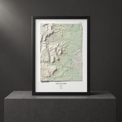Mapa de relieve de Creu de Gurb, 842 m, Osona, lámina 100 Cims de Trobart. Presentación enmarcada. 50 × 70 cm.