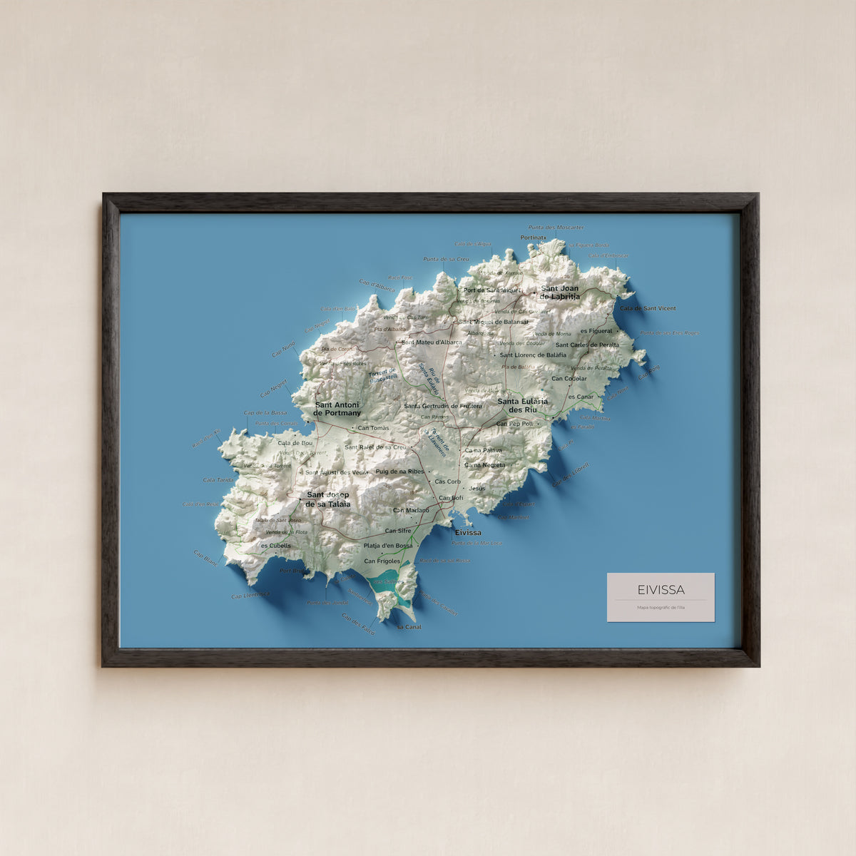 Edición revisada · Mapa topográfico de Ibiza (Eivissa), Cartográfico, 21 × 30 cm: presentación en marco negro (marco no incluido).