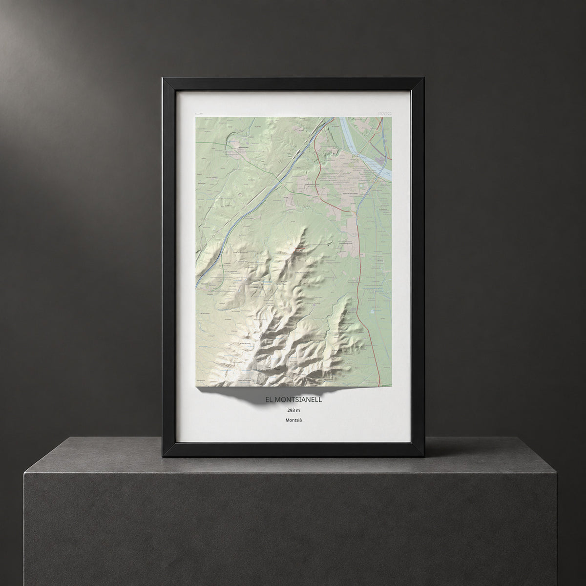Mapa de relieve del Montsianell, 293 m, Montsià, lámina 100 Cims de Trobart. Presentación enmarcada. 61 × 91 cm.