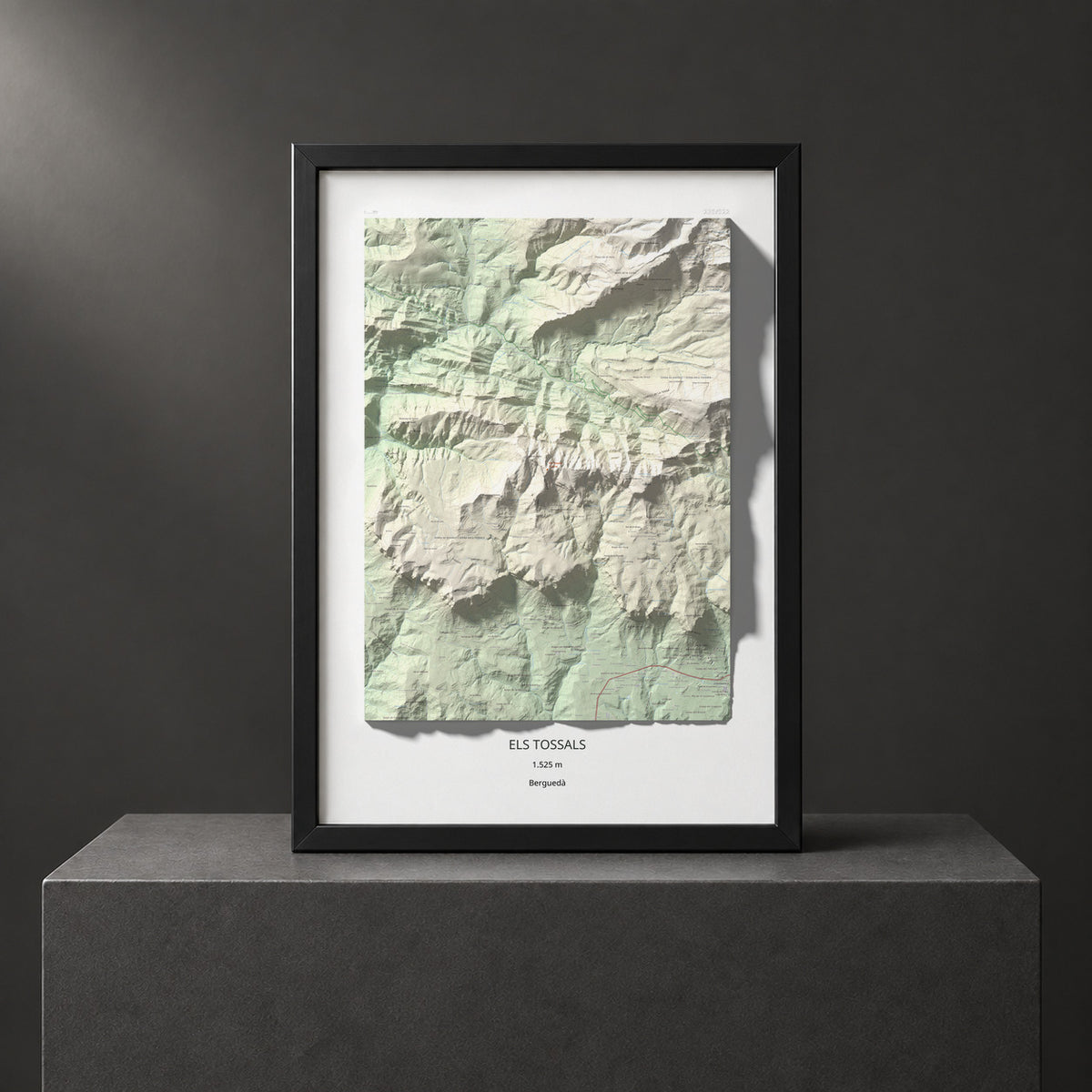 Mapa de relieve de Els Tossals, 1525 m, Berguedà, lámina 100 Cims de Trobart. Presentación enmarcada. 70 × 100 cm.