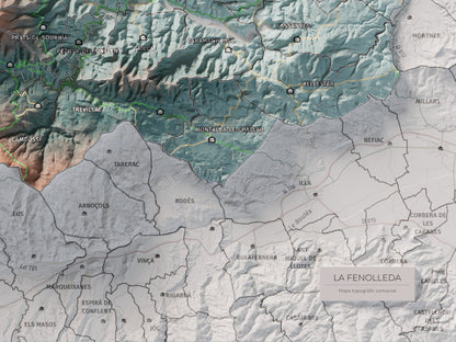 Mapa de relleu de la Fenolleda, amb el territori en color i l’entorn en blanc. Detall de la part inferior dreta. 30 × 40 cm. Estil Blau i taronja.