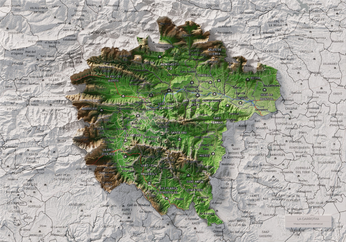 Mapa de relleu de la Garrotxa, amb el territori en color i l’entorn en blanc. Vista completa de la làmina. 21 × 30 cm. Estil Clàssic.