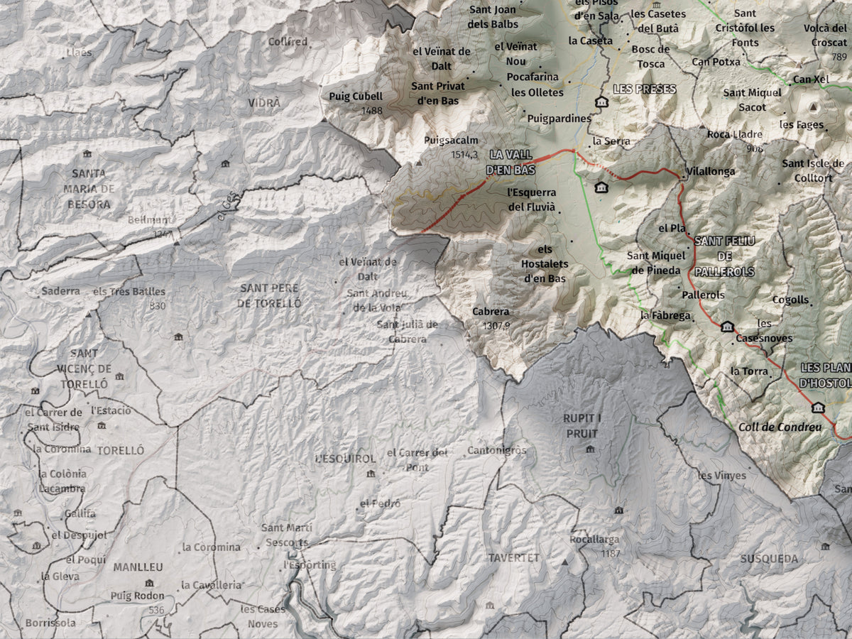 Mapa de relleu de la Garrotxa, amb el territori en color i l’entorn en blanc. Detall de la part inferior esquerra. 30 × 40 cm. Estil Cartogràfic.