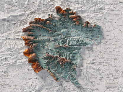 Mapa de relleu de la Garrotxa, amb el territori en color i l’entorn en blanc. Vista completa de la làmina. 30 × 40 cm. Estil Blau i taronja.