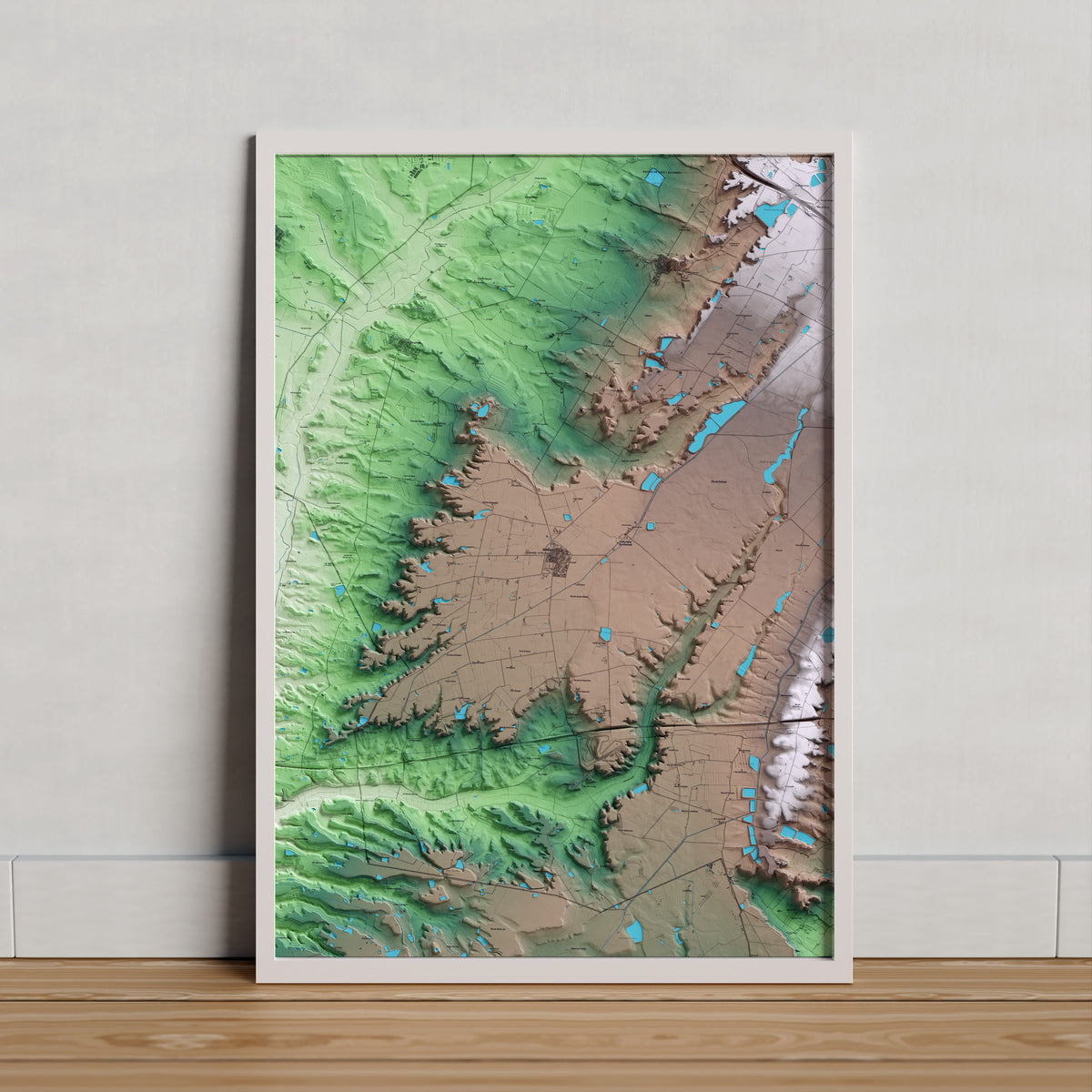 Mapa artístico del relieve de Gimenells i el Pla de la Font, al Segrià, con 15 km de entorno y base topográfica ICGC. Presentación enmarcada.