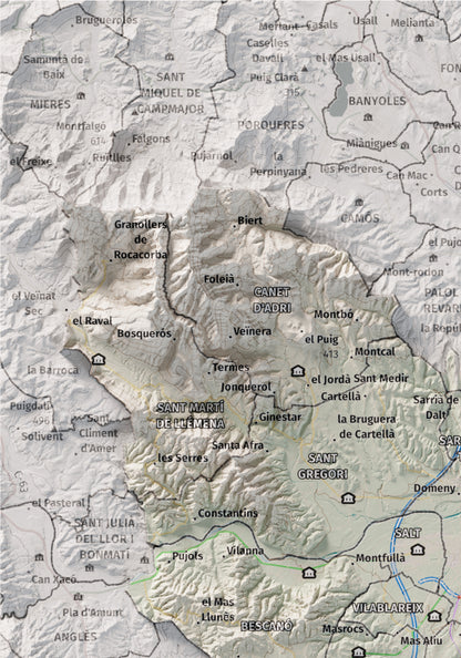 Mapa de relleu del Gironès, amb el territori en color i l’entorn en blanc. Detall de la part superior esquerra. 21 × 30 cm. Estil Cartogràfic.