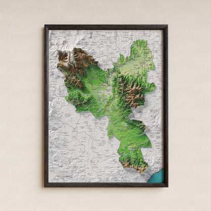 Mapa de relleu del Gironès, amb el territori en color i l’entorn en blanc. Presentació amb marc. 30 × 40 cm. Estil Clàssic.