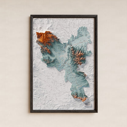 Mapa de relleu del Gironès, amb el territori en color i l’entorn en blanc. Presentació amb marc. 61 × 91 cm. Estil Blau i taronja.