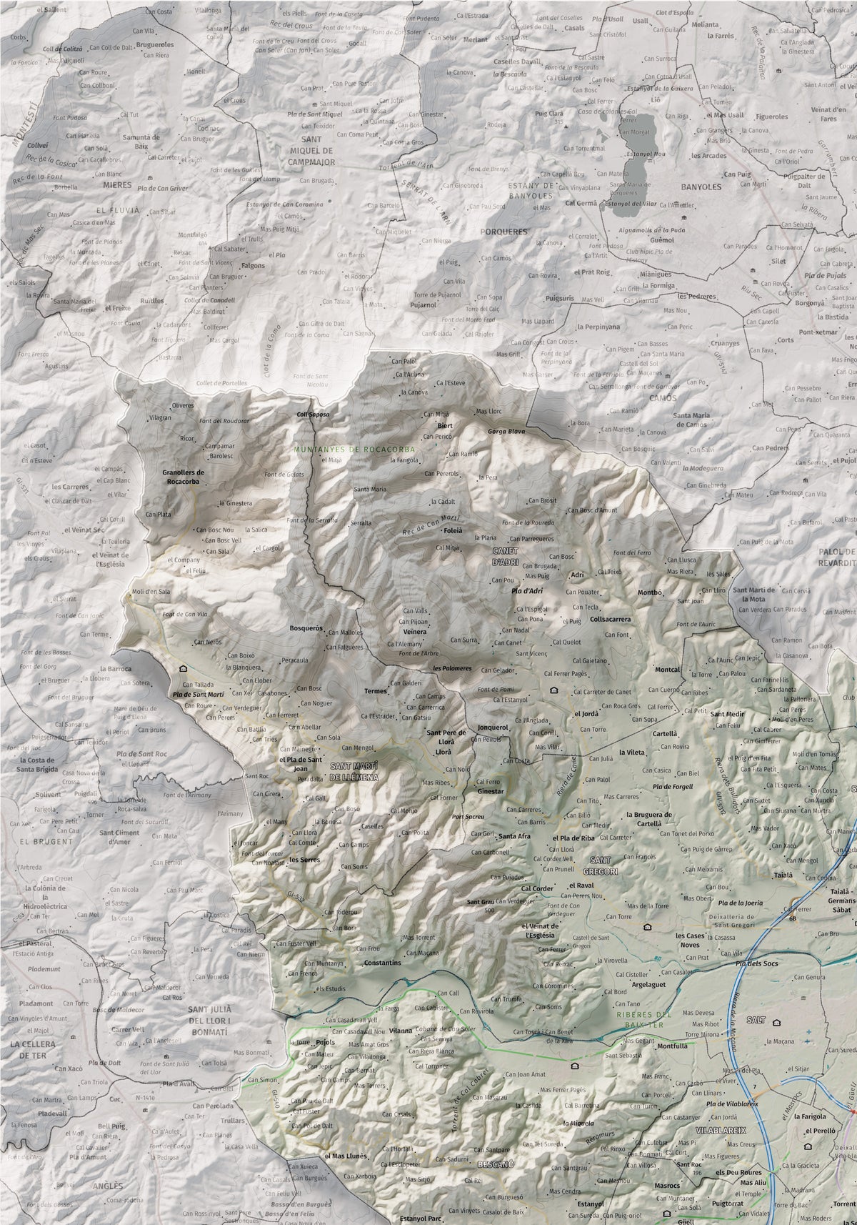 Mapa de relleu del Gironès, amb el territori en color i l’entorn en blanc. Detall de la part superior esquerra. 70 × 100 cm. Estil Cartogràfic.
