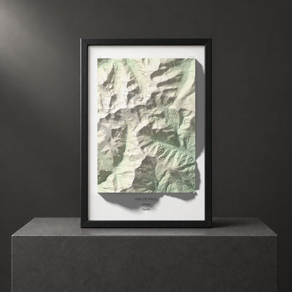 Mapa de relieve de Gra de Fajol, 2714 m, Ripollès, lámina 100 Cims de Trobart. Presentación enmarcada. 61 × 91 cm.
