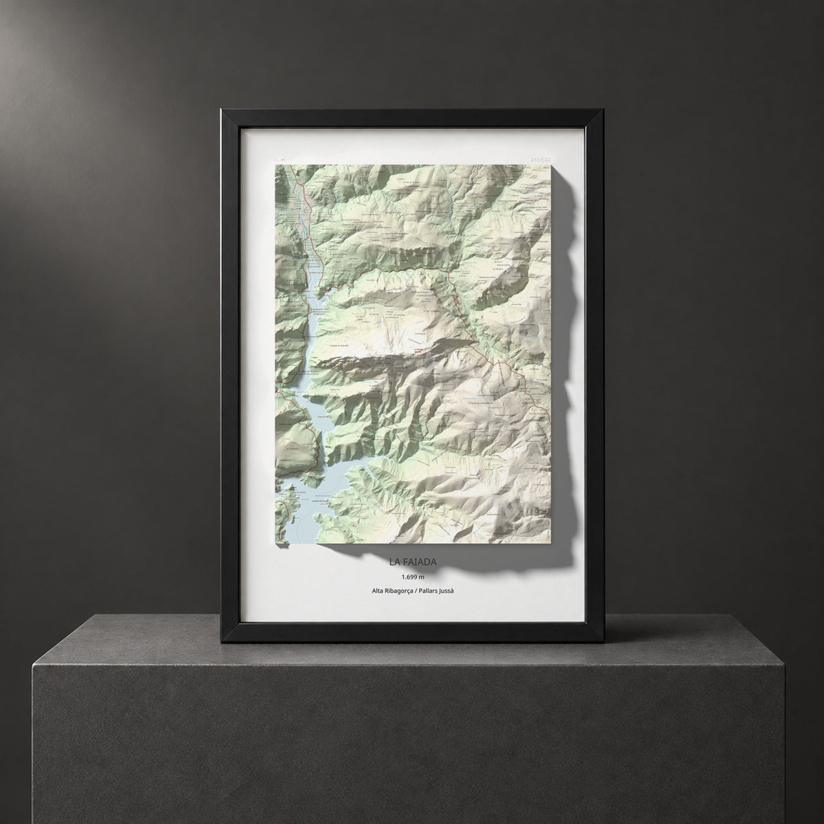 Mapa de relieve de La Faiada, 1699 m, Alta Ribagorça · Pallars Jussà, lámina 100 Cims de Trobart. Presentación enmarcada. 70 × 100 cm.