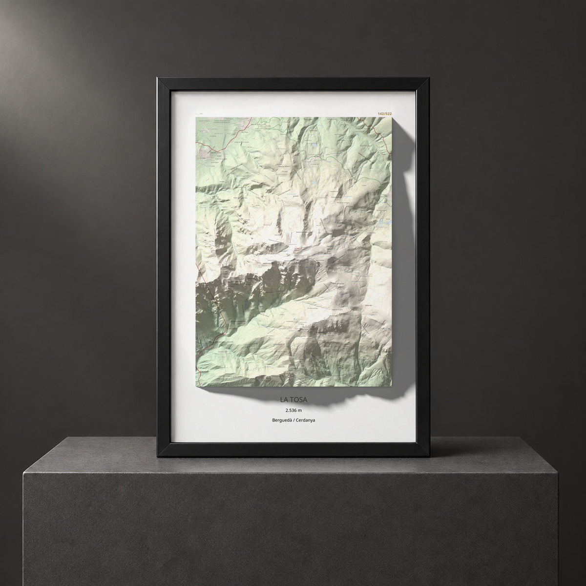 Mapa de relieve de La Tosa, 2536 m, Berguedà · Cerdanya, lámina 100 Cims de Trobart. Presentación enmarcada. 70 × 100 cm.