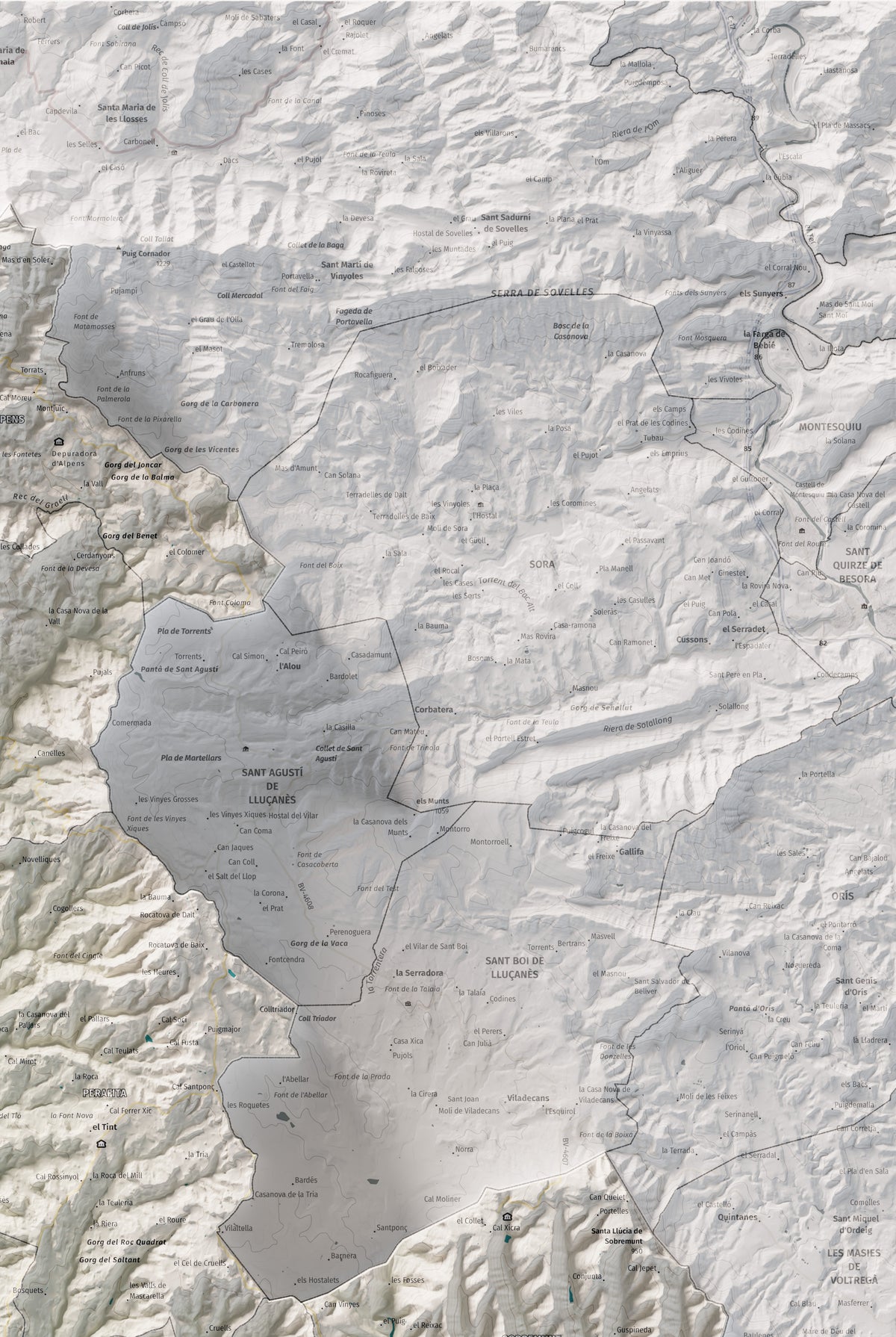 Mapa de relleu del Lluçanès, amb el territori en color i l’entorn en blanc. Detall de la part superior dreta. 61 × 91 cm. Estil Cartogràfic.