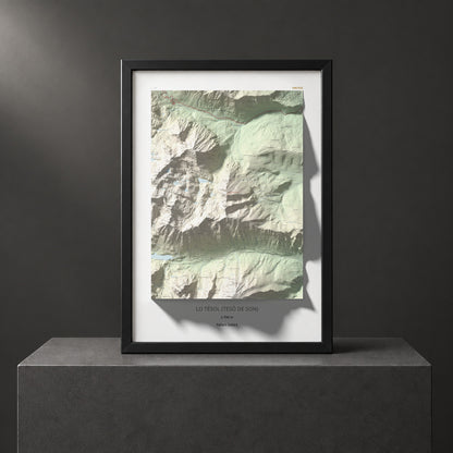 Mapa de relieve de Lo Tésol (Tesó de Son), 2700 m, Pallars Sobirà, lámina 100 Cims de Trobart. Presentación enmarcada. 70 × 100 cm.