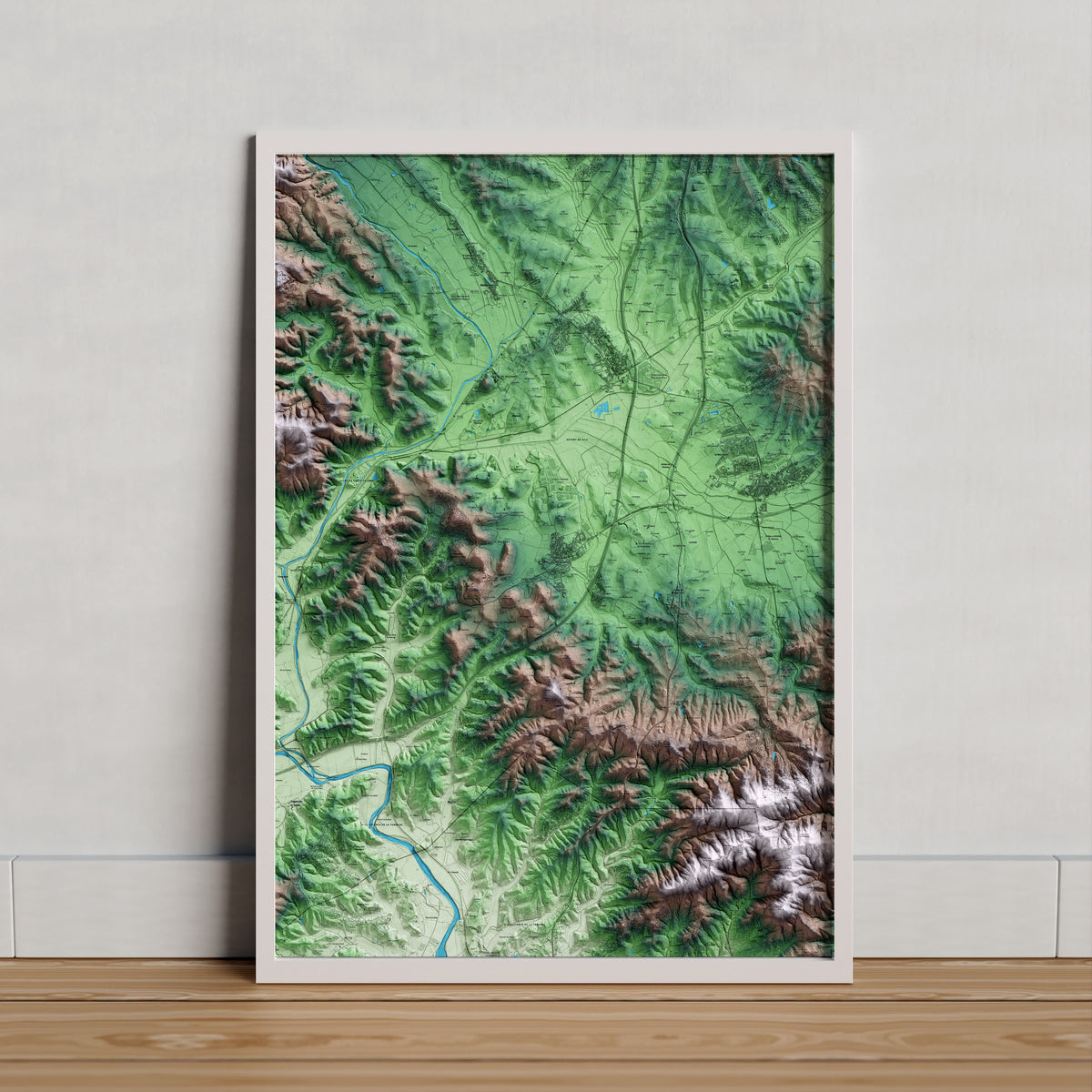 Mapa artístico del relieve de Maçanet de la Selva, a la Selva, con 15 km de entorno y base topográfica ICGC. Presentación enmarcada.