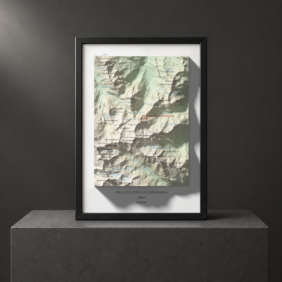 Mapa de relieve de Malh des Pois (la Forcanada), 2883 m, Val d'Aran, lámina 100 Cims de Trobart. Presentación enmarcada. 21 × 30 cm.