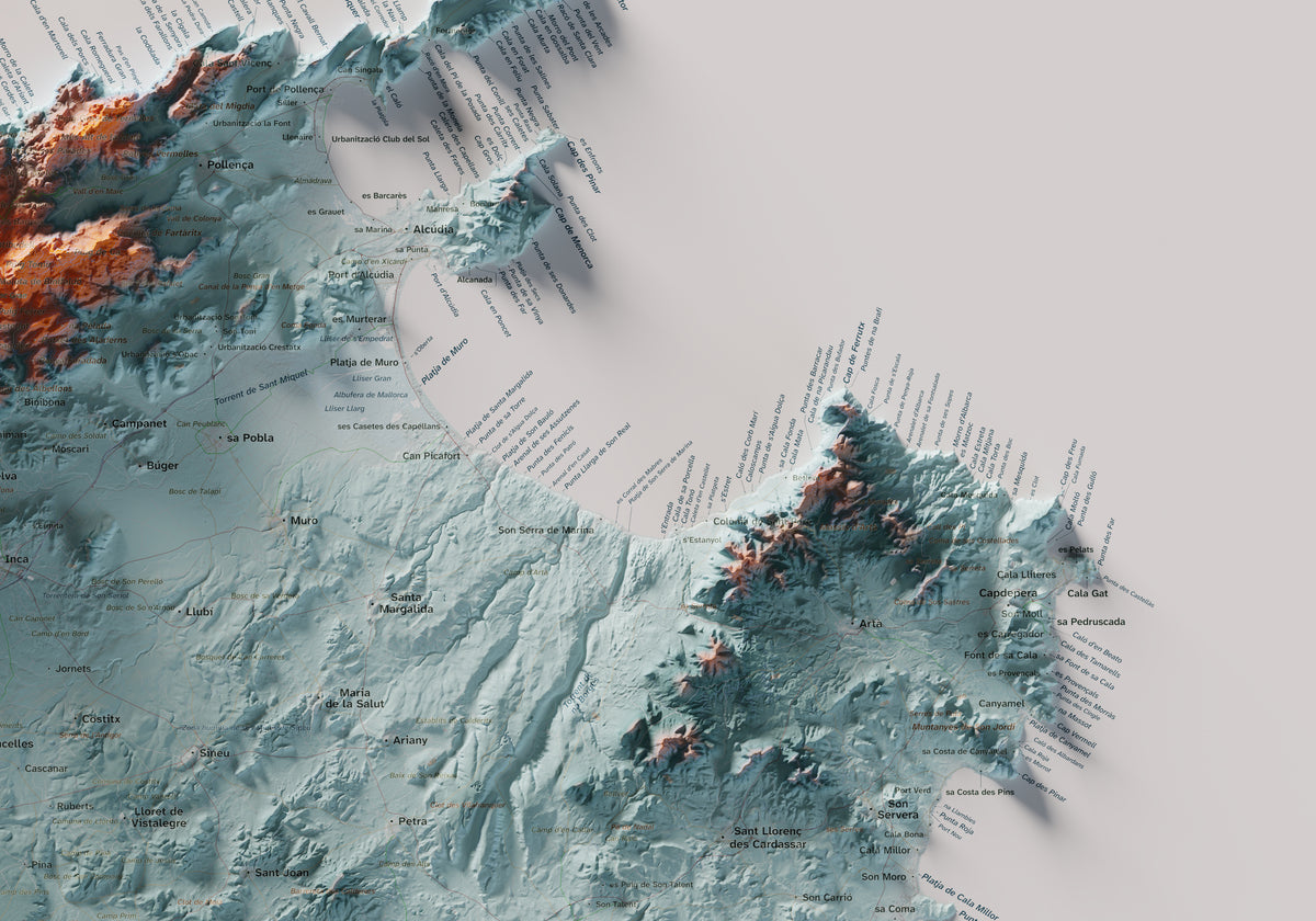 Edició octubre 2026 · Mapa topogràfic de Mallorca, Blau i taronja, 70 × 100 cm: detall de la costa nord-est.