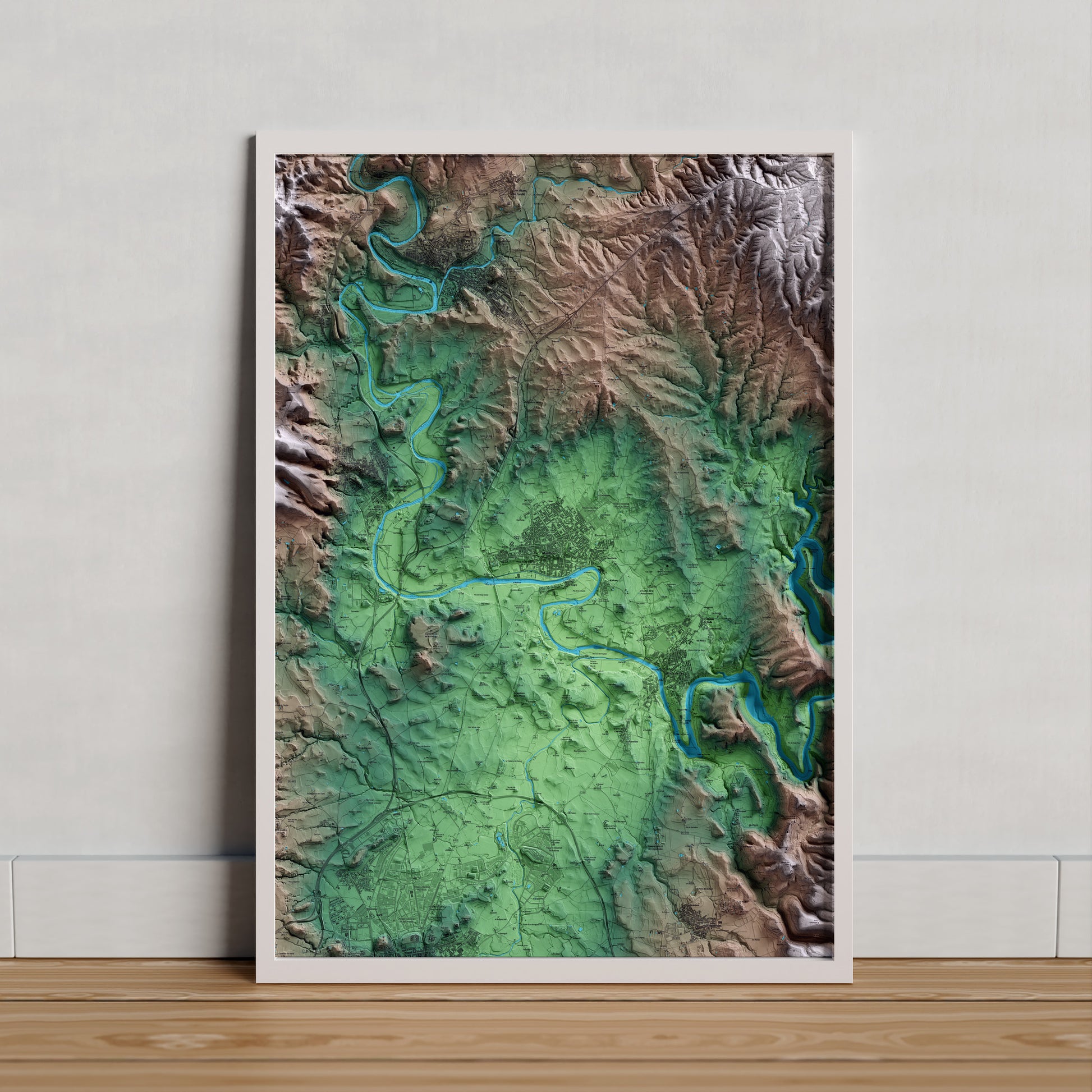 Mapa artístico del relieve de Manlleu, a Osona, con 15 km de entorno y base topográfica ICGC. Presentación enmarcada.
