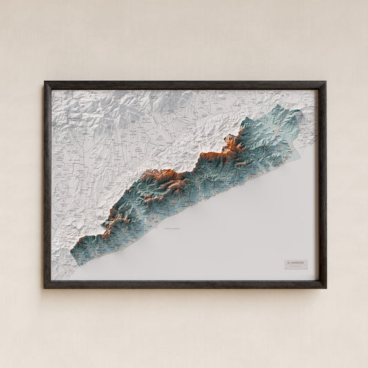 Mapa de relieve del Maresme, con el territorio en color y el entorno en blanco. Presentación con marco. 50 × 70 cm. Estilo Contrastado.