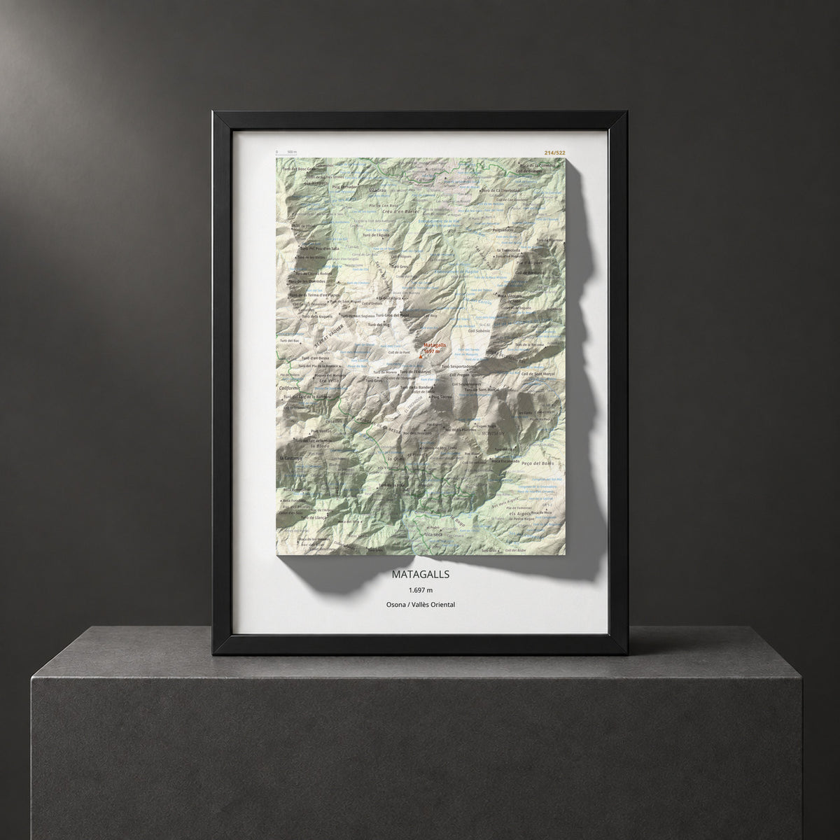 Mapa de relieve de Matagalls, 1697 m, Osona · Vallès Oriental, lámina 100 Cims de Trobart. Presentación enmarcada. 30 × 40 cm.